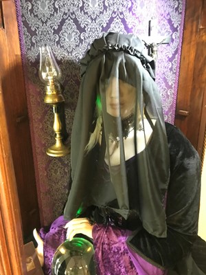 Lot 78 - A 'Miss Phoebe sees beyond the veil' fortune-teller machine