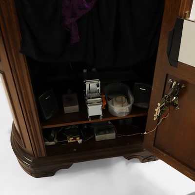 Lot 78 - A 'Miss Phoebe sees beyond the veil' fortune-teller machine