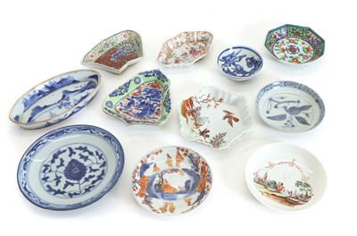 Lot 62 - A collection of ten Chinese dishes