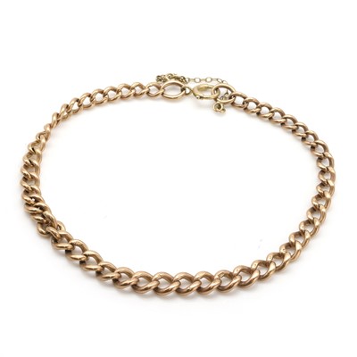 Lot 479 - A 9ct rose gold graduated curb link bracelet