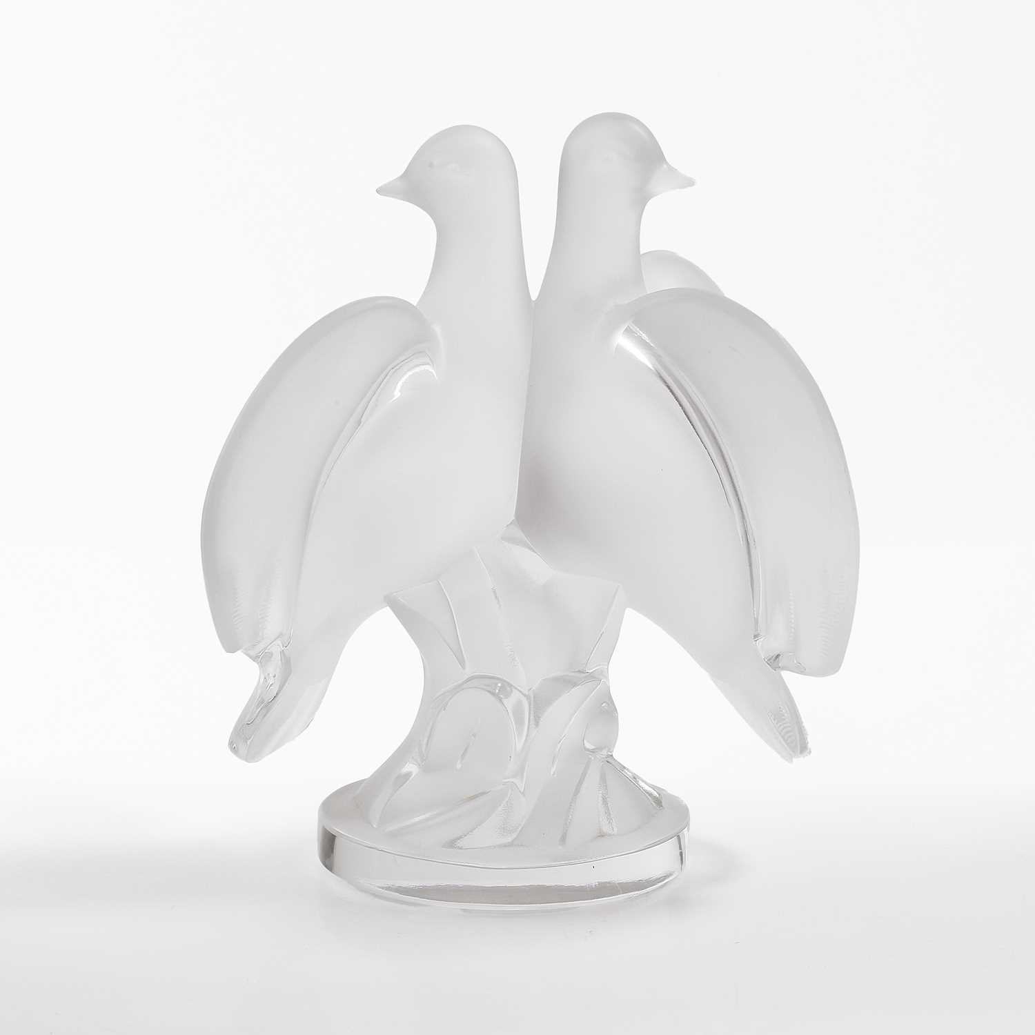 Lot 109 - A Lalique 'Ariane Doves' glass figure