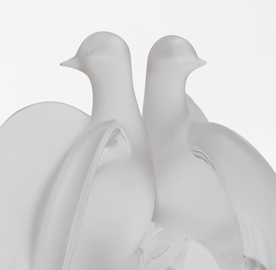 Lot 109 - A Lalique 'Ariane Doves' glass figure