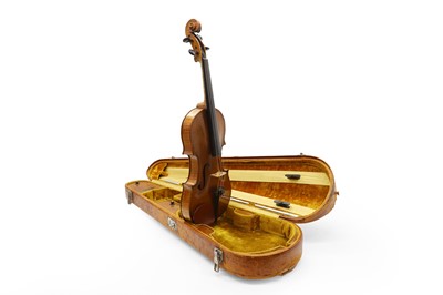 Lot 334 - A late 19th Century violin
