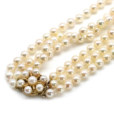 Lot 200 - A three row cultured pearl necklace