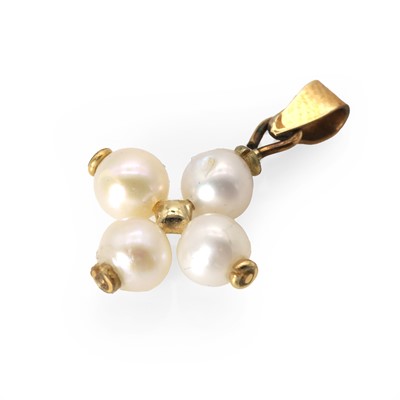 Lot 137 - A cultured pearl quatrefoil pendant