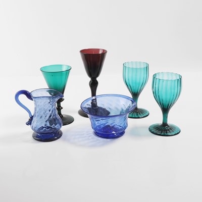 Lot 22 - A small group of coloured table glass