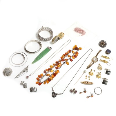 Lot 456 - A group of jewellery and watches