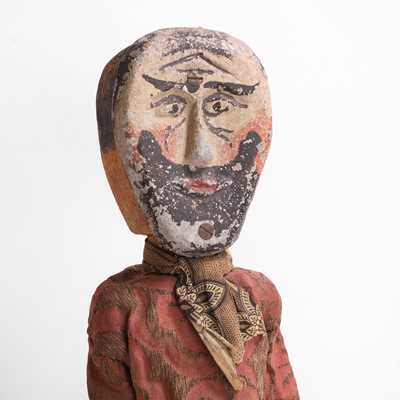 Lot 100 - A folk art figure of a bearded man