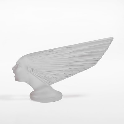 Lot 107 - A Lalique 'Victoire' glass mascot