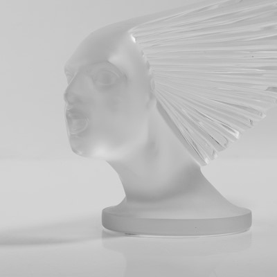 Lot 107 - A Lalique 'Victoire' glass mascot