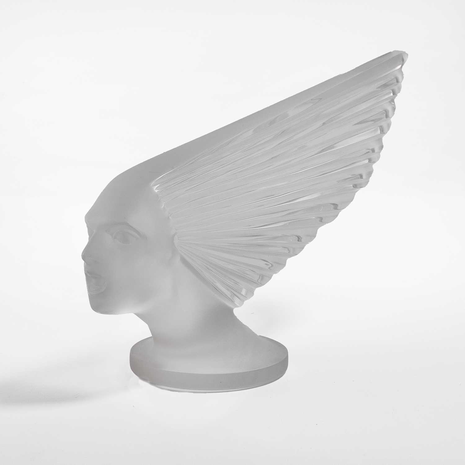 Lot A Lalique 'Victoire' glass mascot