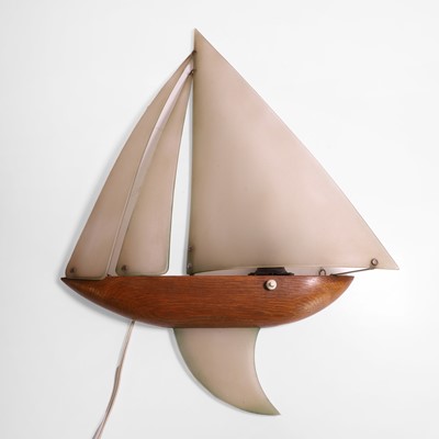 Lot 451 - A vintage yacht wall light