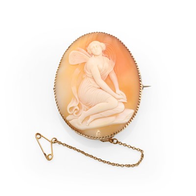 Lot 125 - A 9ct gold shell cameo brooch