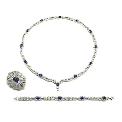 Lot 241 - A sapphire and diamond demi-parure