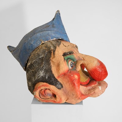 Lot 74 - A large papier mâché head