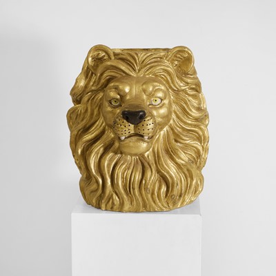 Lot 103 - A gilt fairground lion head