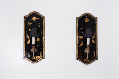 Lot A pair of verre eglomisé wall sconces