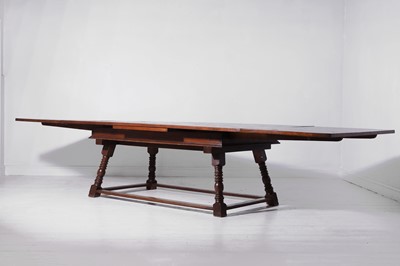 Lot 349 - An oak draw leaf table