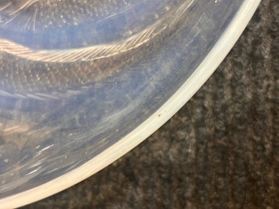 Lot 156 - A Lalique 'Poissons' opalescent glass dish