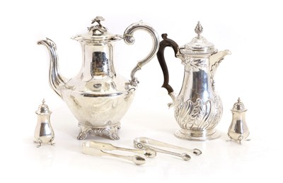 Lot 17 - A collection of silver items
