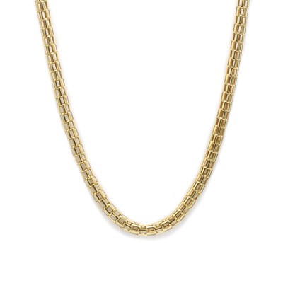 Lot 486 - An 18ct gold chain necklace