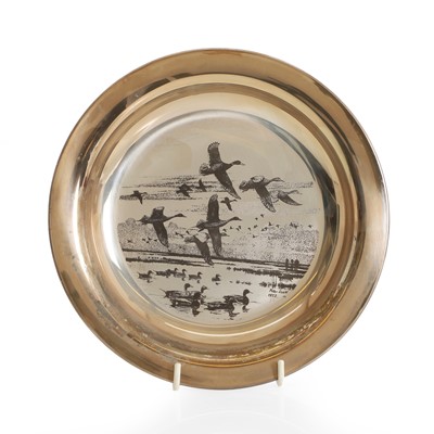 Lot 15 - A silver Sir Peter Scott Christmas plate