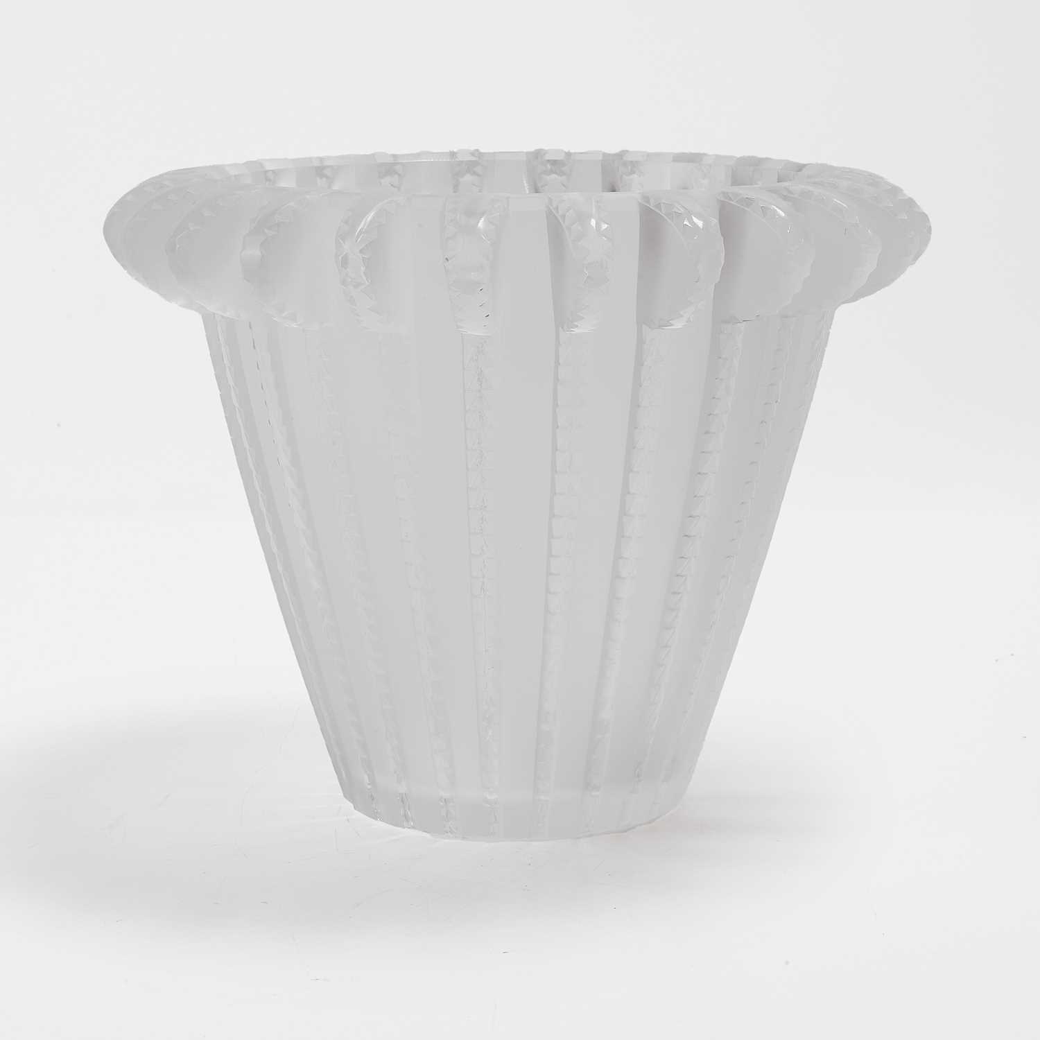 Lot 111 - A Lalique 'Royat' glass vase