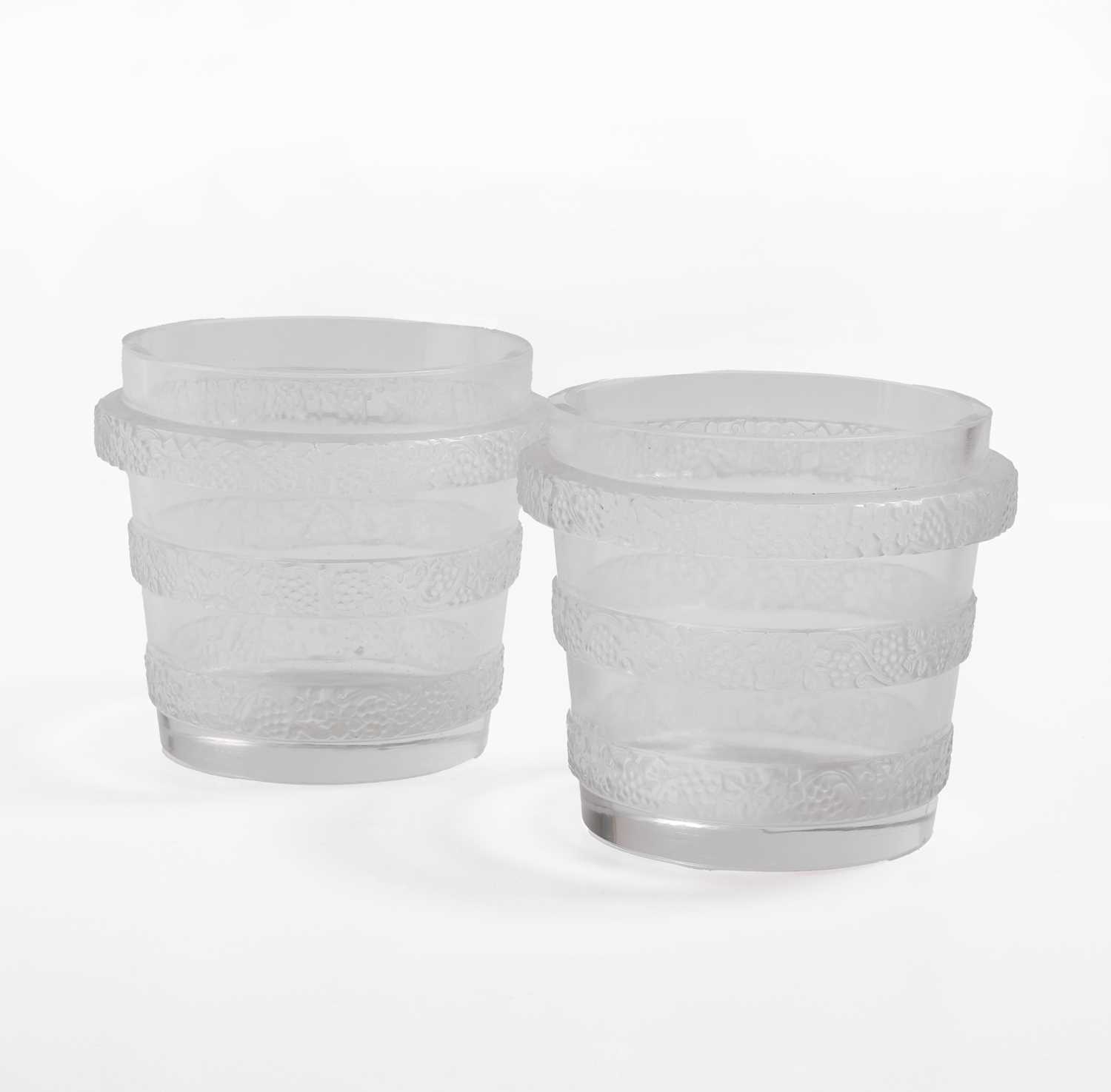 Lot 119 - A pair of Lalique 'Ricquewihr' glass vases or 'Lave-raisins'