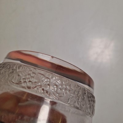 Lot 119 - A pair of Lalique 'Ricquewihr' glass vases or 'Lave-raisins'