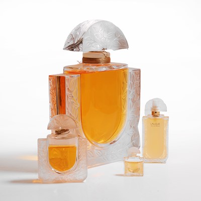Lot 129 - A Lalique 'Chevrefeuille' glass factice scent bottle