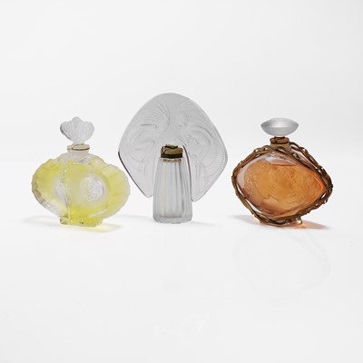 Lot 135 - A collection of Lalique glass scent bottles