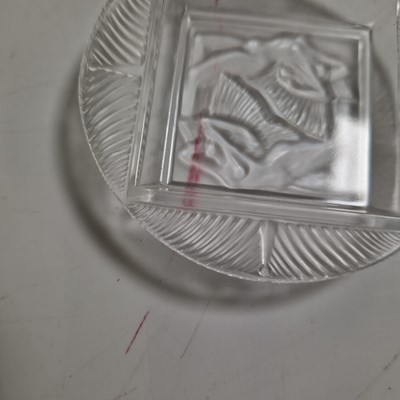 Lot 112 - A collection of Lalique glass items