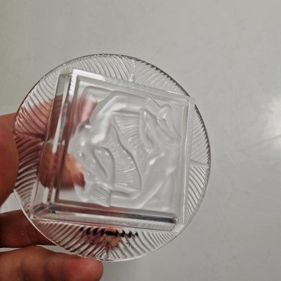 Lot 112 - A collection of Lalique glass items