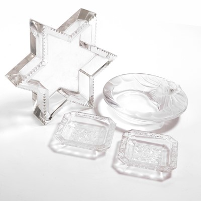 Lot 98 - A collection of Lalique glass items