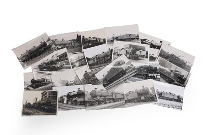 Lot 257 - A large quantity of railway and locomotive photographs