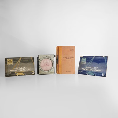 Lot 257 - A collection of RAF Second World War Observer Corps Memorabilia
