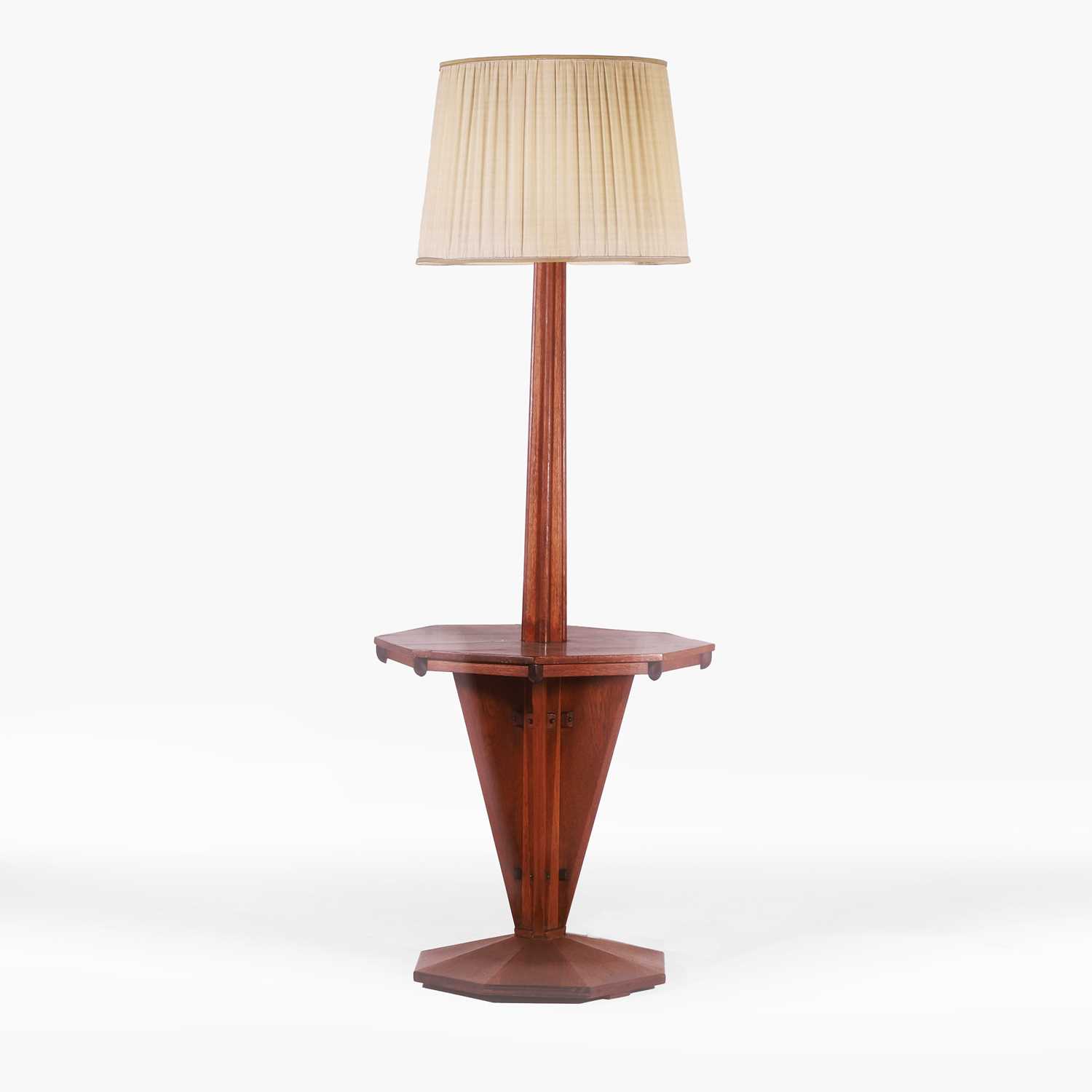 Lot 31 - Arts and Crafts