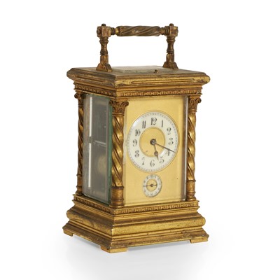Lot 182 - A brass repeating carriage clock