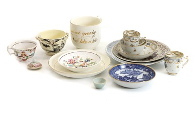 Lot 122 - A collection of porcelain items
