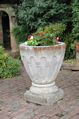Lot 481 - A modern composite stone urn