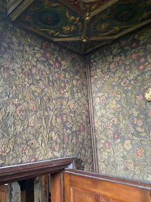 Lot 33 - William Morris style