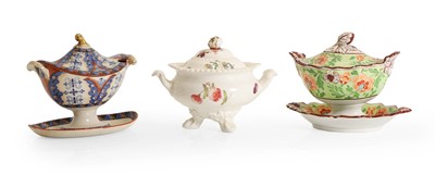 Lot 124 - A Davenport tureen and cover
