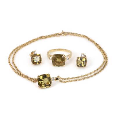 Lot 181 - A 9ct gold green quartz and diamond jewellery set