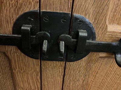 Lot 46 - Workshop of Robert 'Mouseman' Thompson (1876-1955)