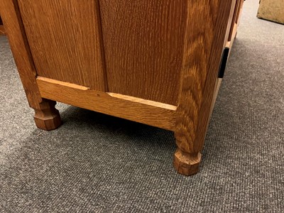 Lot 46 - Workshop of Robert 'Mouseman' Thompson (1876-1955)