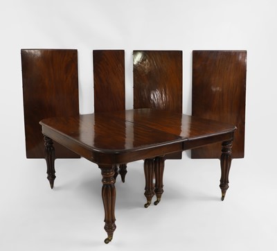 Lot 432 - A William IV mahogany extending dining table