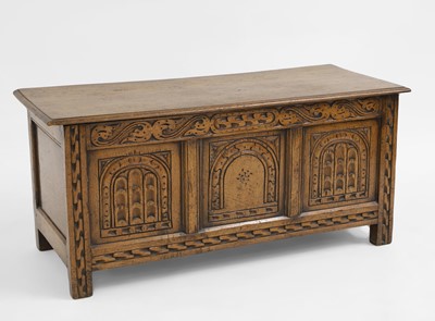 Lot 429 - An oak coffer