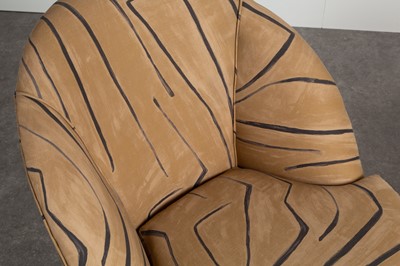 Lot 9 - A pair of upholstered tub chairs