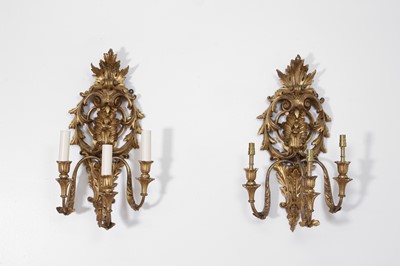 Lot 51 - A pair of giltwood and composition wall lights