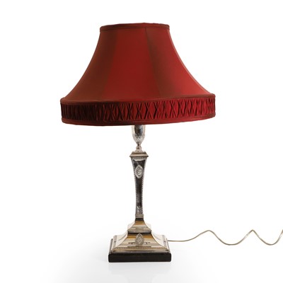 Lot 321 - A Neoclassical style silver plated table lamp